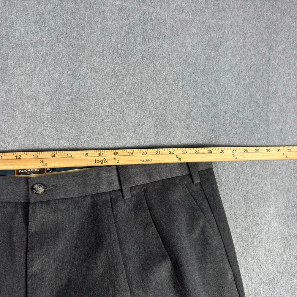 Dockers Pants D3 Mens 50x30 Big & Tall Navy Gray Pleated Flex Comfort